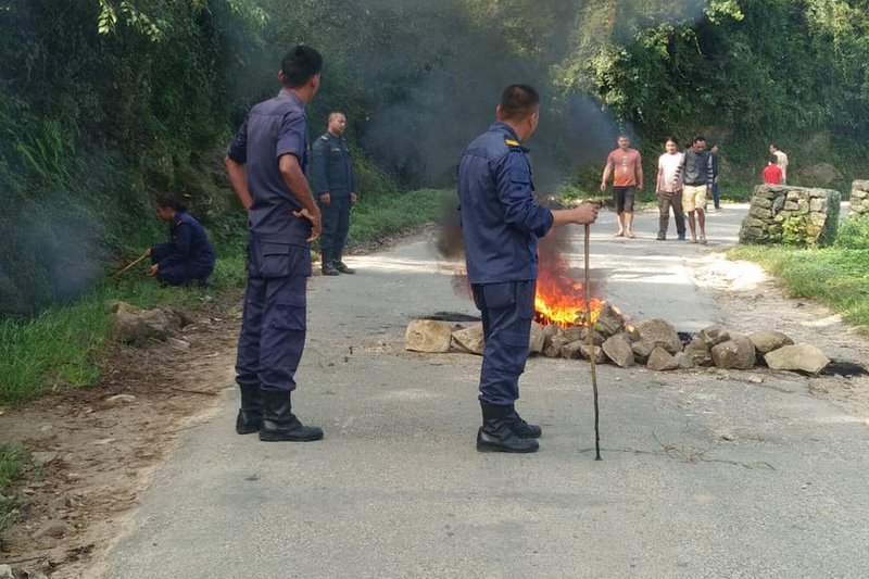 चालकको बन्दले सवारी आवागमन अवरुद्ध, जनजिवन प्रभावित