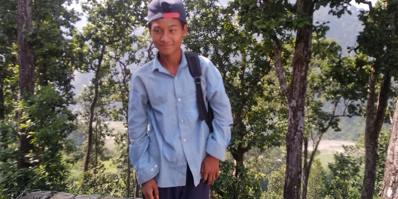 तिन घण्टा पैदल हिँडेर विद्यालय..