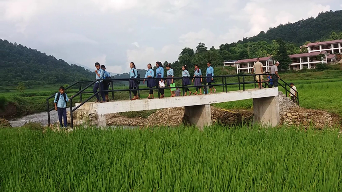 ट्रायल व्रिज निर्माणले आवतजावतमा सहज