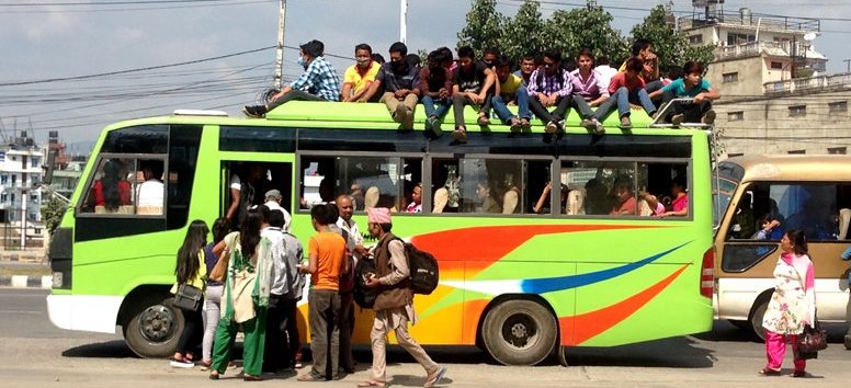 नागढुड्गा सडक खुल्यो, उपत्यकाबाट १० लाख बाहिरिए