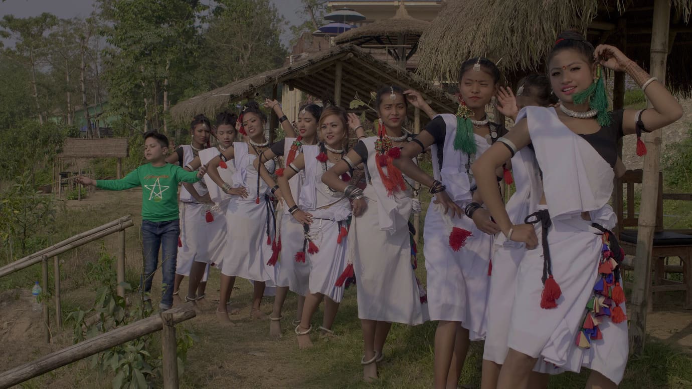 ११ वर्षका प्रिन्स मानामा माया नाप्दै (भिडियो)