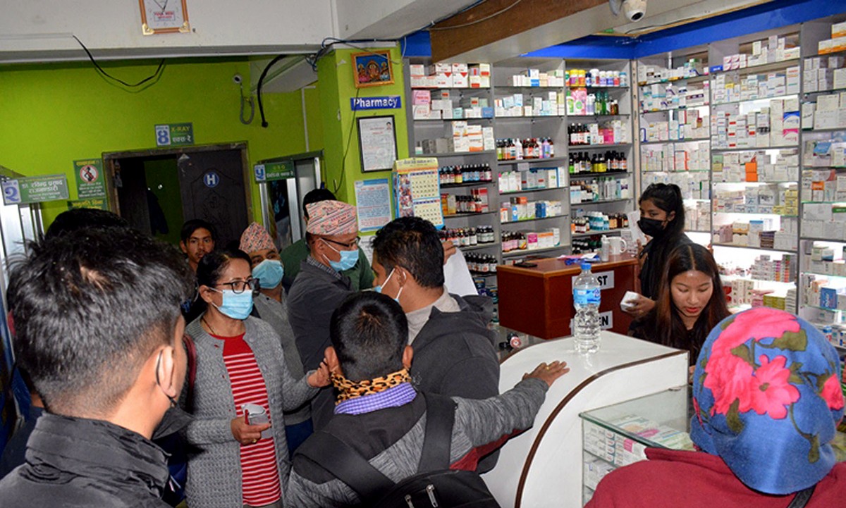 सर्जिकल पसलको दैनिक अनुगमन,  धमाधम जरिबान तिराउँदै