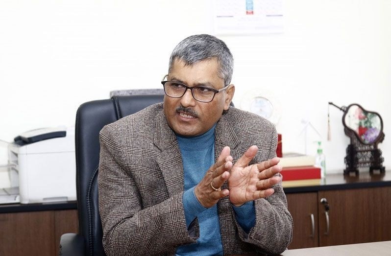 यतिबेला बैंक तथा वित्तीय संस्थाहरु नाफामुखी हुनुहुँदैन : गभर्नर अधिकारी