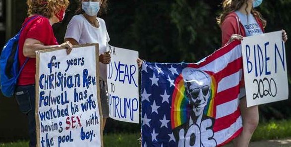 ट्रम्पविरुद्ध प्रदर्शन, तीन जना पक्राउ