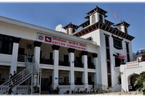 प्रधानमन्त्रीद्वारा निर्वाचन आयोगका पदाधिकारीसँग छलफल