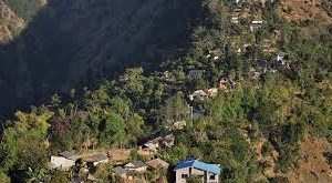 बादलसँग तस्वीर खिच्न हाँडीकोट