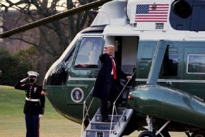 ट्रम्प ह्वाइट हाउस छोडेर आफ्नो घर फ्लोरिडातर्फ लागे