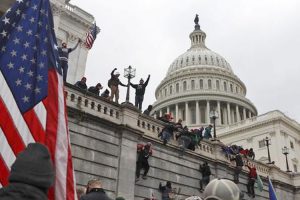 अमेरिकामा ट्रम्प समर्थकको हिंस्रक प्रदर्शनः एक महिलाको मृत्यु, वासिङ्टनमा कर्फ्यू