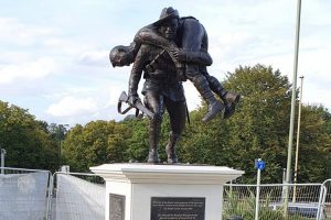 भिसी थापाको सालिक अनावरण