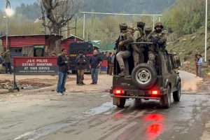 काश्मीरमा २६ जनाको हत्या गर्ने बन्दुकधारीको खोजीमा भारत