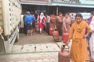 बजारमा ग्यास अभाव, आयात भने नियमित