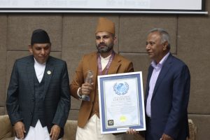 एकै पटक धेरै पुस्तक प्रकाशन गरेर विश्व कीर्तिमान