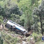 बैतडीमा बस दुर्घटना हुँदा १७ जना घाइते