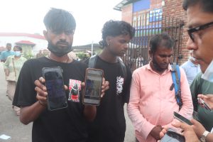 छोरा भेटिने आसमा भौँतारिएका ‘बा’हरू