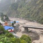 कालीगण्डकीले पोखरेबगरको पुल बगायो