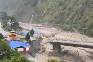 कालीगण्डकीले पोखरेबगरको पुल बगायो