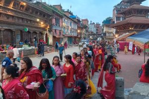 बिहानैदेखि देशभरका श्रीकृष्णमन्दिरमा भक्तजनको लाम
