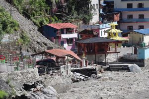 प्राकृतिक उपचारस्थल सिंगा तातोपानी कुण्डमा बाढीले क्षति