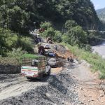 सडक भासिदा यातायात सञ्चालनमा समस्या