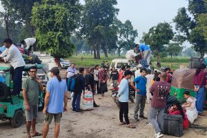 नाकामा चाडपर्व मनाउन घर फर्किनेको भीड